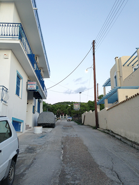 �M���V���E�G�C�M�i���̒�