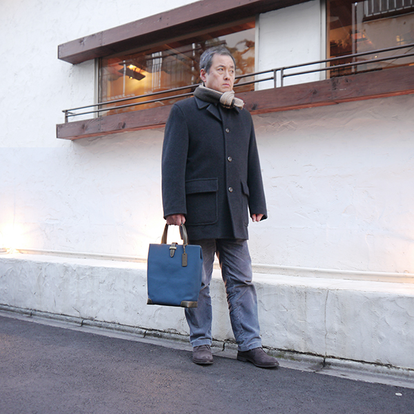 �a���o�b�O�E�c�����A4�T�C�Y�E�l�C�r�[�E�����o�b�O