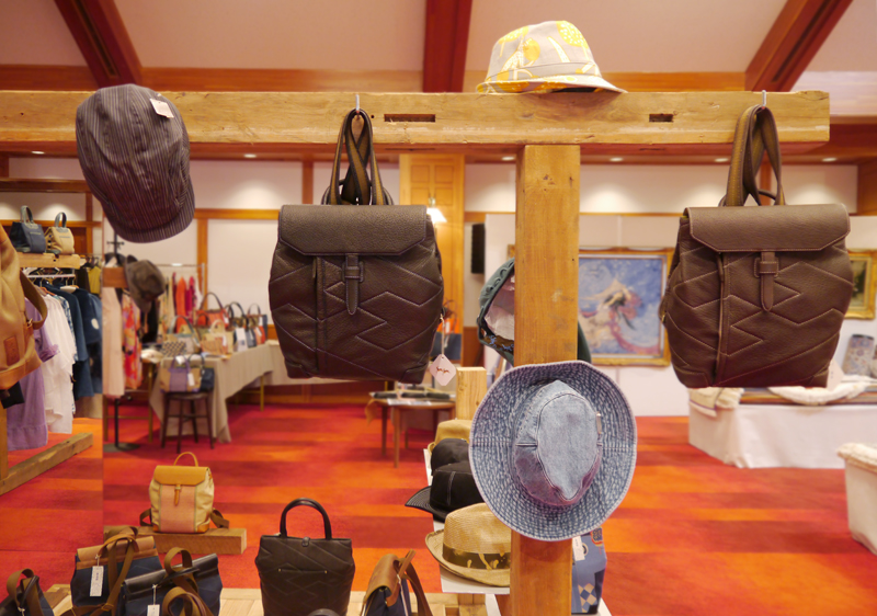 �����z�e���@�Íނ��g�����ؑg�݂̃f�B�X�v���C