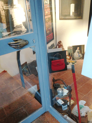 �^�͉����̓X