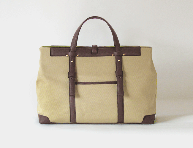 �����̗��s���E�{�X�g��